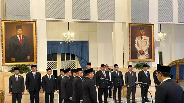Prabowo Subianto Diprediksi Kembali Reshuffle, 3 Menteri Layak Diganti - GenPI.co Prabowo Subianto Diprediksi Kembali Reshuffle, 3 Menteri Layak Diganti - GenPI.co