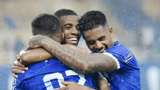 Klasemen Super League 2025/26: Bungkam Persebaya, Persib Naik ke Posisi 5 - GenPI.co