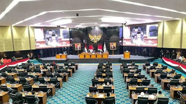 DPRD DKI Belum Sesuaikan Tunjangan Perumahan, Baru Akan Dibahas dengan Pusat - GenPI.co DPRD DKI Belum Sesuaikan Tunjangan Perumahan, Baru Akan Dibahas dengan Pusat - GenPI.co