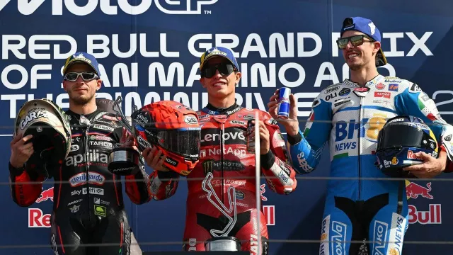 Juara MotoGP San Marino 2025, Marc Marquez Puji Marco Bezzecchi - GenPI.co Juara MotoGP San Marino 2025, Marc Marquez Puji Marco Bezzecchi - GenPI.co