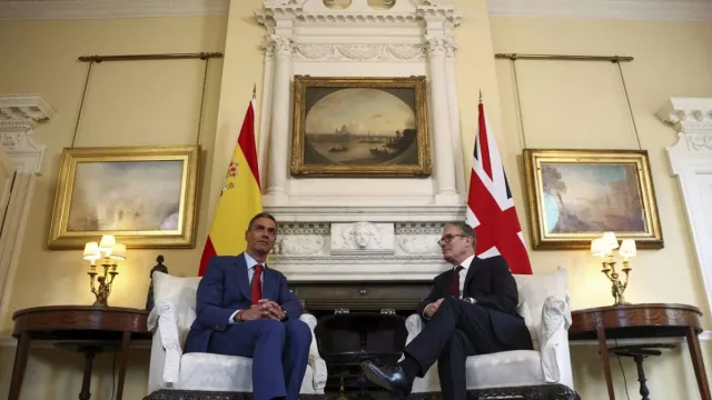 Spanyol dan Inggris Teken Kesepakatan Baru, Akhiri Ketegangan Pasca-Brexit - GenPI.co Spanyol dan Inggris Teken Kesepakatan Baru, Akhiri Ketegangan Pasca-Brexit - GenPI.co