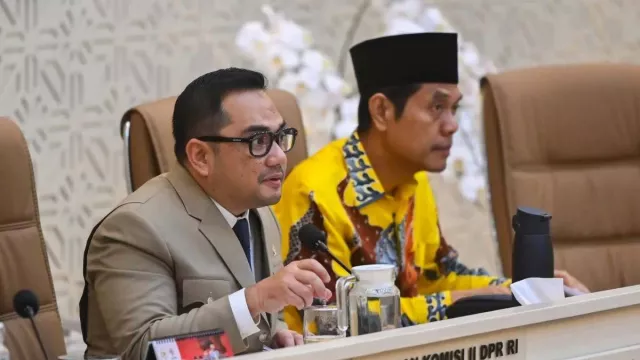 DPR RI Minta Tito Karnavian Hentikan Efisiensi Transfer Dana Pusat ke Daerah - GenPI.co
