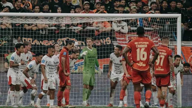 Kiper Bali United Mike Hauptmeijer Puas Gagalkan 6 Peluang Persija Jakarta - GenPI.co