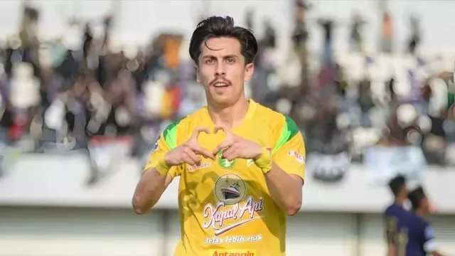 Persebaya Surabaya Harap Francisco Rivera Tak Harus Absen Lawan Semen Padang - GenPI.co Persebaya Surabaya Harap Francisco Rivera Tak Harus Absen Lawan Semen Padang - GenPI.co