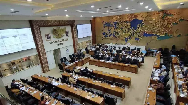 Bob Hasan Pastikan RUU Polri dan Perampasan Aset Dibahas 2025 Ini - GenPI.co