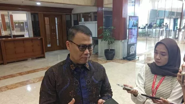 PDIP Hormati Langkah Prabowo Subianto Ganti Kepala LKPP Hendrar Prihadi - GenPI.co
