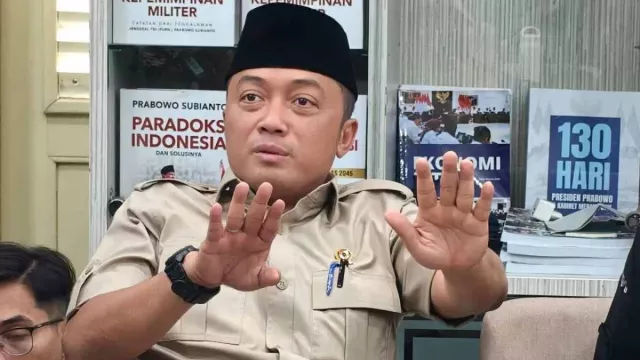 Prasetyo Hadi Nyatakan Pemerintah Minta Maaf soal Keracunan MBG yang Berulang - GenPI.co Prasetyo Hadi Nyatakan Pemerintah Minta Maaf soal Keracunan MBG yang Berulang - GenPI.co