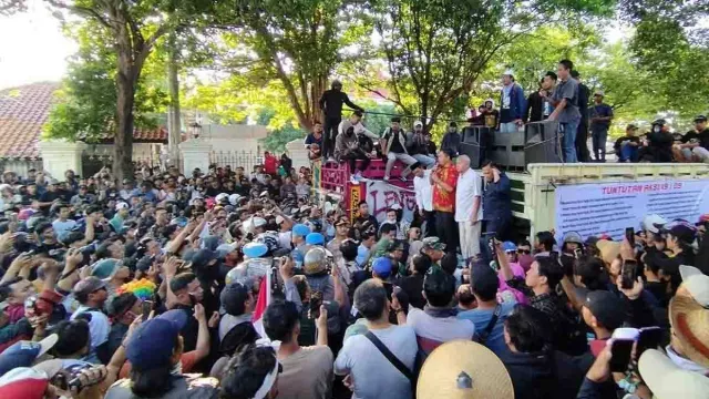 Gerindra Pati Bakal Sampaikan Surat ke DPP, Usul Agar Sudewo Dipecat - GenPI.co Gerindra Pati Bakal Sampaikan Surat ke DPP, Usul Agar Sudewo Dipecat - GenPI.co