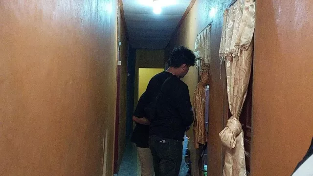 3 Orang Tewas Diduga Akibat Miras Oplosan di Manokwari, Polisi Telusuri Peredarannya - GenPI.co 3 Orang Tewas Diduga Akibat Miras Oplosan di Manokwari, Polisi Telusuri Peredarannya - GenPI.co