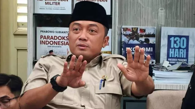 Prasetyo Hadi Minta Pejabat Negara Tak Semaunya Pakai Fasilitas Sirine - GenPI.co