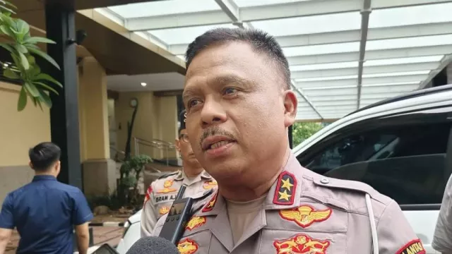Polri Setop Sementara Penggunaan Sirene dan Rotator, Pengawalan Tetap Jalan - GenPI.co Polri Setop Sementara Penggunaan Sirene dan Rotator, Pengawalan Tetap Jalan - GenPI.co