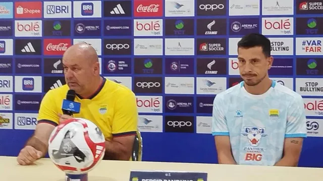 Hodak Akui Persiapan Persib Singkat Jadi Tantangan Lawan Arema - GenPI.co Hodak Akui Persiapan Persib Singkat Jadi Tantangan Lawan Arema - GenPI.co