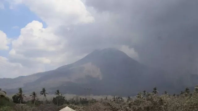 Gunung Lewotobi Laki-Laki Berstatus Awas, 23 Gunung Api Lain Siaga dan Waspada - GenPI.co