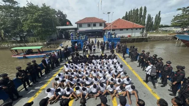 Cegah Peredaran Narkoba, 82 Napi High Risk Bali & Jatim Dipindah ke Nusakambangan - GenPI.co