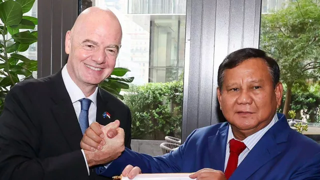 Bertemu Prabowo Subianto, Presiden FIFA Puji Transformasi Sepak Bola Indonesia - GenPI.co