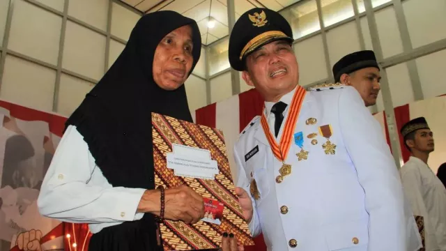 Rumah Gubernur Kalbar Digeledah KPK, Terkait Kasus Korupsi di Mempawah - GenPI.co