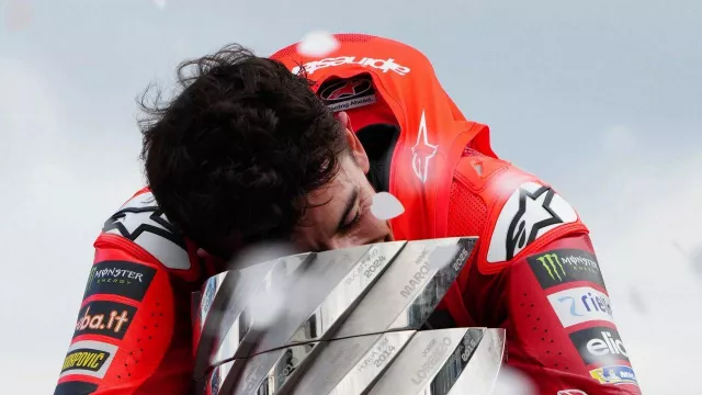 Juara Dunia MotoGP 2025, Marc Marquez Samai Rekor Valentino Rossi - GenPI.co