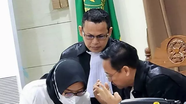 Peras Junior, Dokter PPDS Anestesi Undip Dipenjara 9 Bulan, Uang untuk Operasional - GenPI.co Peras Junior, Dokter PPDS Anestesi Undip Dipenjara 9 Bulan, Uang untuk Operasional - GenPI.co