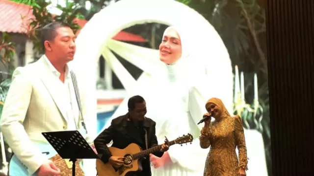 Lagu Baru Siti Nurhaliza dan Ade Govinda Bawa Pesan Positif - GenPI.co