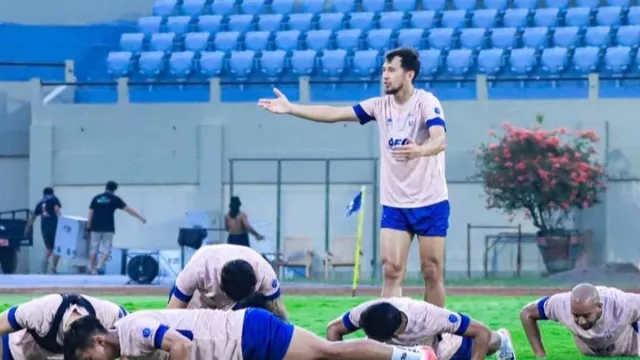 Hadapi Borneo FC, Fisik dan Mental Pemain Persik Kediri Digenjot - GenPI.co