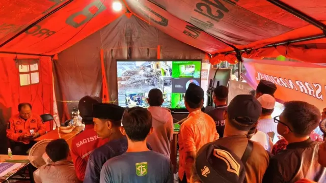 Korban Runtuhnya Ponpes Al Khoziny Capai 113 Orang, 10 Meninggal Dunia - GenPI.co