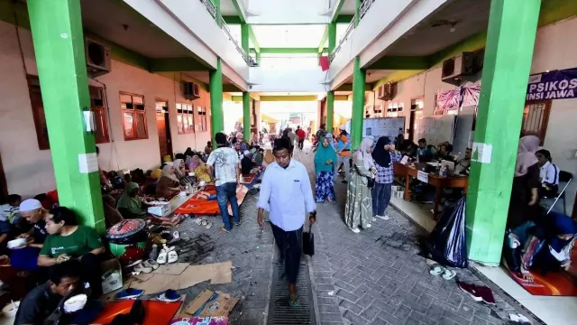 Dinsos Jatim Dukung Keluarga Korban Ponpes Al Khoziny, Hadirkan Layanan Psikologis - GenPI.co