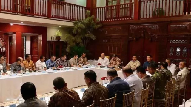 Prabowo Subianto Minta Dapur MBG Dilengkapi Alat Sterilisasi dan Uji Makanan - GenPI.co