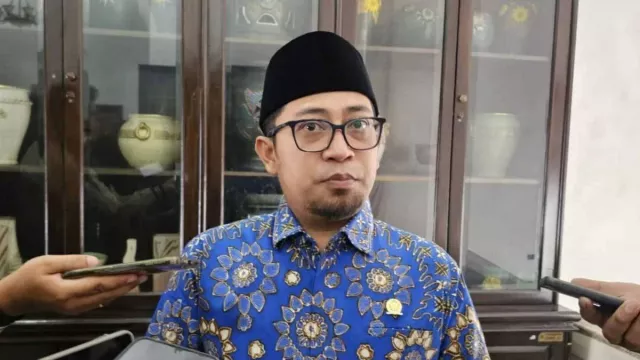 Anggota DPR RI Sarankan Dedi Mulyadi Kaji Ulang Donasi Rp1.000 Sehari - GenPI.co