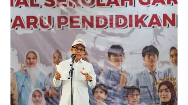 Call Center 158 Dibuka, Warga Bisa Laporkan Infrastruktur Pesantren Bermasalah - GenPI.co