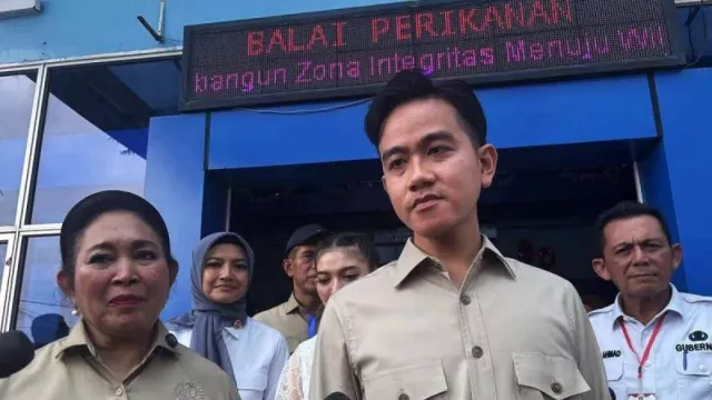 74,8 Persen Masyarakat Puas dengan Kinerja Gibran - GenPI.co 74,8 Persen Masyarakat Puas dengan Kinerja Gibran - GenPI.co