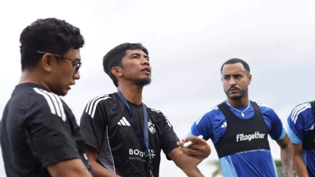 Ahmad Amiruddin Pastikan PSM Makassar Akan Ngotot Lawan Arema FC - GenPI.co