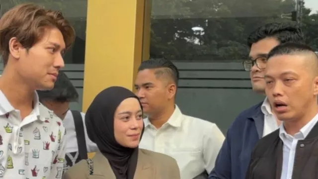 Lesti Kejora Diperiksa Polda Metro Jaya, Rizky Billar Minta Doa - GenPI.co