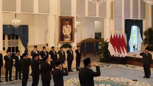 1 Tahun Jabat Presiden, Prabowo Subianto Disebut Sibuk Urusan Konsolidasi Kekuasaan - GenPI.co