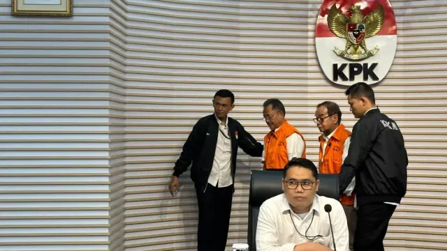 KPK Usut Jual Beli Lahan Tol Trans Sumatra, Periksa 4 Saksi Baru - GenPI.co KPK Usut Jual Beli Lahan Tol Trans Sumatra, Periksa 4 Saksi Baru - GenPI.co