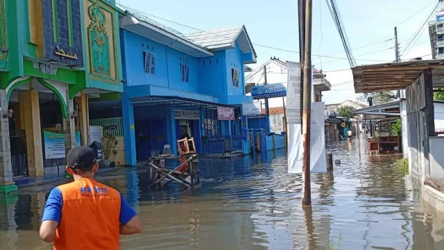 BMKG Imbau Waspada Banjir dan Cuaca Ekstrem Jelang November - GenPI.co BMKG Imbau Waspada Banjir dan Cuaca Ekstrem Jelang November - GenPI.co
