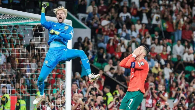 Caoimhin Kelleher Kembali Makan Korban, Kali Ini Cristiano Ronaldo - GenPI.co Caoimhin Kelleher Kembali Makan Korban, Kali Ini Cristiano Ronaldo - GenPI.co