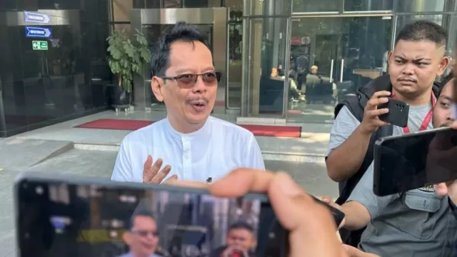 Eks Ketua Amphuri Klaim Tak Tahu Kasus Haji karena Tinggal di Arab Saudi - GenPI.co Eks Ketua Amphuri Klaim Tak Tahu Kasus Haji karena Tinggal di Arab Saudi - GenPI.co