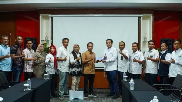 Energi untuk Rakyat, PLN dan DPRD Sumedang Sepakat Percepat Proyek Kelistrikan - GenPI.co Energi untuk Rakyat, PLN dan DPRD Sumedang Sepakat Percepat Proyek Kelistrikan - GenPI.co