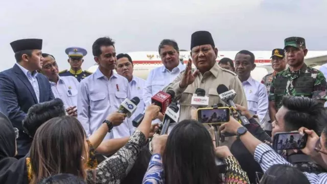 Survei Sebut Publik Puas Kinerja Prabowo Subianto, Menkeu Purbaya Paling Dikenal - GenPI.co Survei Sebut Publik Puas Kinerja Prabowo Subianto, Menkeu Purbaya Paling Dikenal - GenPI.co