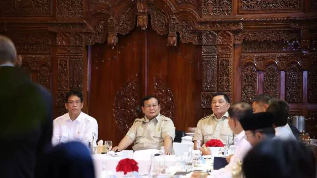Prabowo Subianto Bicara ke Menkeu Purbaya, Penerimaan Pajak Diharap Meningkat - GenPI.co