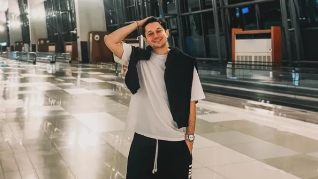 Andrew Andika Akan Ambil Hak Asuh Anak dari Tengku Dewi Putri - GenPI.co