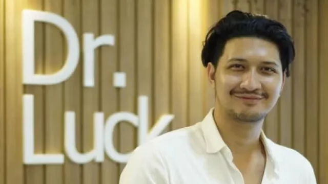 Ammar Zoni Kena Kasus Narkoba, Aditya Zoni Jamin Keluarga Tetap Peduli - GenPI.co Ammar Zoni Kena Kasus Narkoba, Aditya Zoni Jamin Keluarga Tetap Peduli - GenPI.co