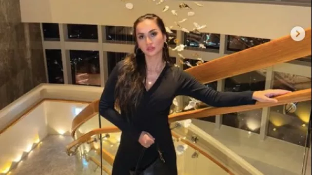 Balas Sindiran Andrew Andika, Tengku Dewi Putri Tidak Butuh Belas Kasihan - GenPI.co Balas Sindiran Andrew Andika, Tengku Dewi Putri Tidak Butuh Belas Kasihan - GenPI.co