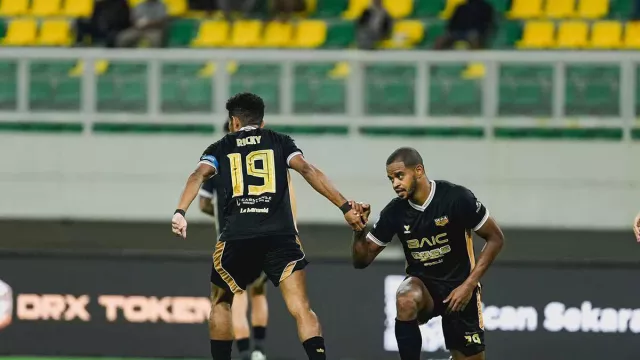 Pelatih Dewa United Ogah Salahkan Pemain Seusai Dipermalukan Laskar Sape Kerrab - GenPI.co Pelatih Dewa United Ogah Salahkan Pemain Seusai Dipermalukan Laskar Sape Kerrab - GenPI.co