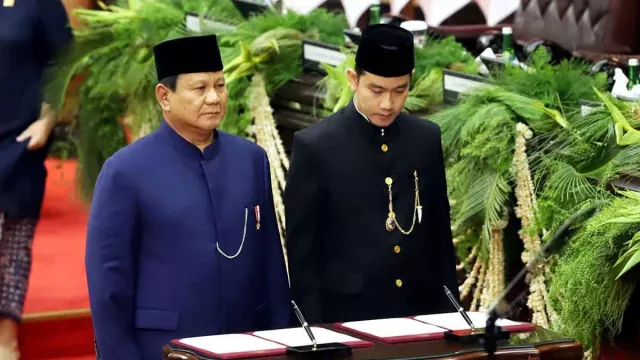 Rapor Merah 1 Tahun Pemerintahan, Prabowo Subianto Hanya Dapat Nilai 3 - GenPI.co Rapor Merah 1 Tahun Pemerintahan, Prabowo Subianto Hanya Dapat Nilai 3 - GenPI.co