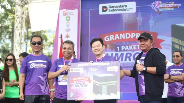 Gubernur Herman Deru Luncurkan Sultan Muda Privilege Card, Persiapan Generasi Emas 2045 - GenPI.co Gubernur Herman Deru Luncurkan Sultan Muda Privilege Card, Persiapan Generasi Emas 2045 - GenPI.co