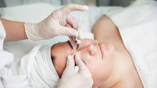 Prosedur Botox dan Filler Diperketat, Skotlandia Perangi Klinik Kecantikan Abal-Abal - GenPI.co Prosedur Botox dan Filler Diperketat, Skotlandia Perangi Klinik Kecantikan Abal-Abal - GenPI.co
