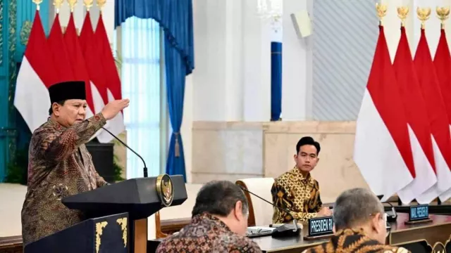Prabowo Subianto Optimistis Biaya Haji Turun dan Waktu Tunggu Jadi 26 Tahun - GenPI.co Prabowo Subianto Optimistis Biaya Haji Turun dan Waktu Tunggu Jadi 26 Tahun - GenPI.co