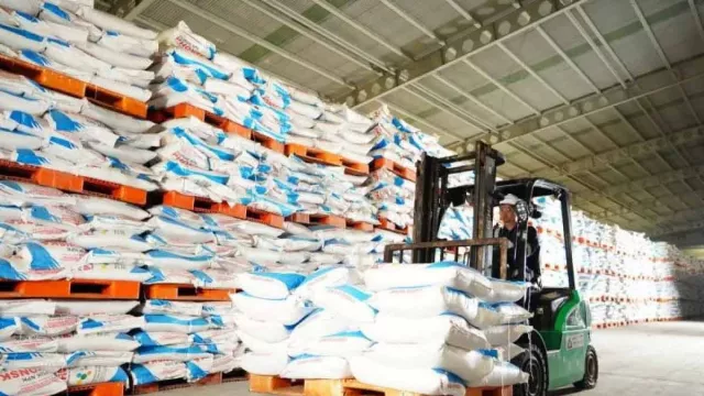 DPR RI Tekankan Penurunan Harga Pupuk Harus Diimbangi Pengawasan di Lapangan - GenPI.co DPR RI Tekankan Penurunan Harga Pupuk Harus Diimbangi Pengawasan di Lapangan - GenPI.co