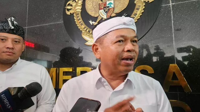 Dedi Mulyadi Bingung Tanggapi Menkeu Purbaya Soal Penyimpanan Uang Kas Daerah - GenPI.co